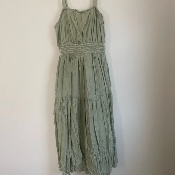 Universal Thread | Dresses | Universal Thread Sage Green Maxi Dress